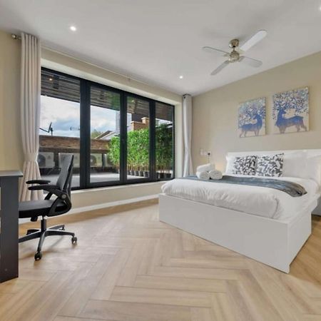 Oyo Fine B&B Hanwell المظهر الخارجي الصورة