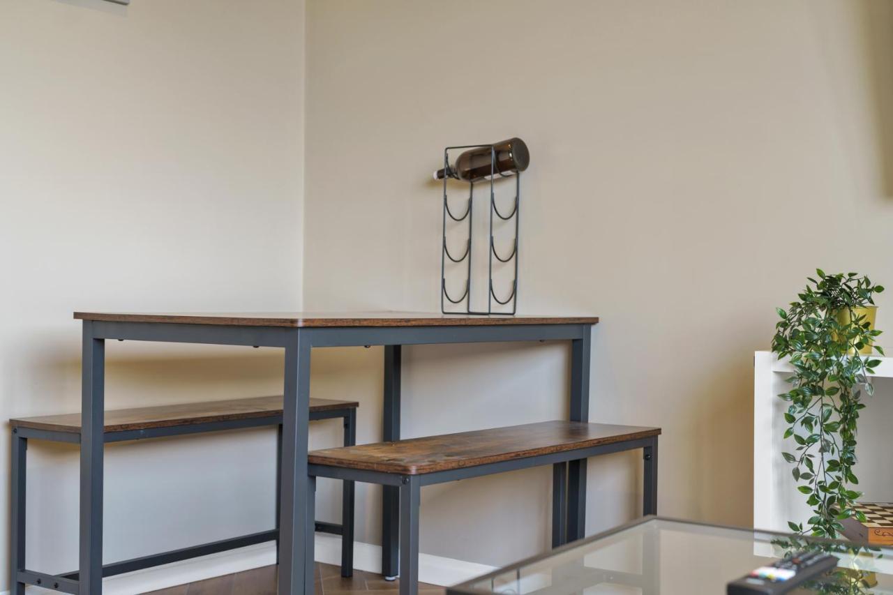 Oyo Fine B&B Hanwell المظهر الخارجي الصورة