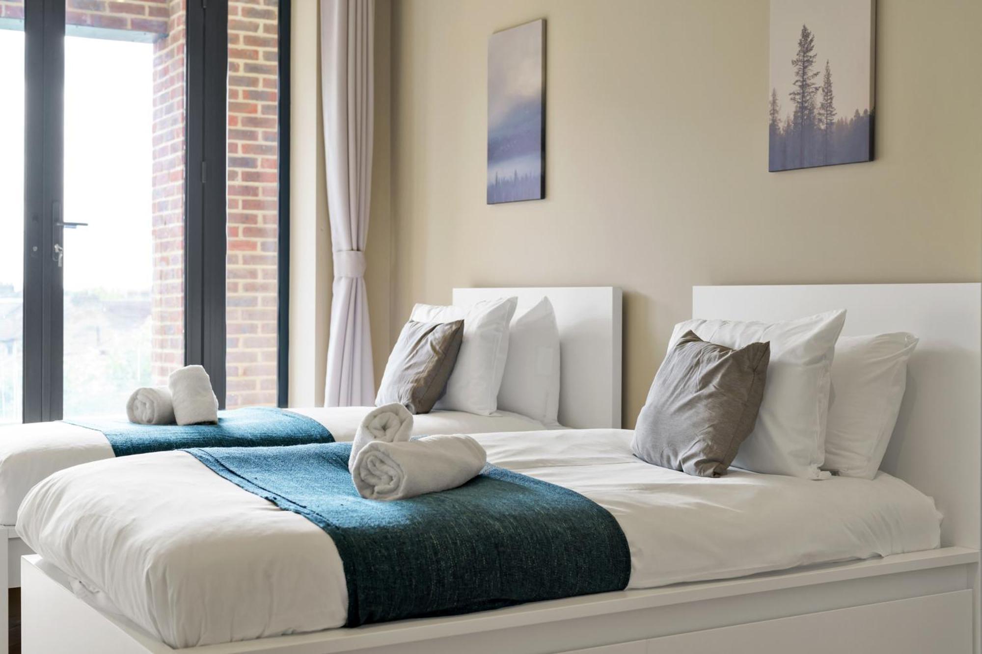 Oyo Fine B&B Hanwell المظهر الخارجي الصورة